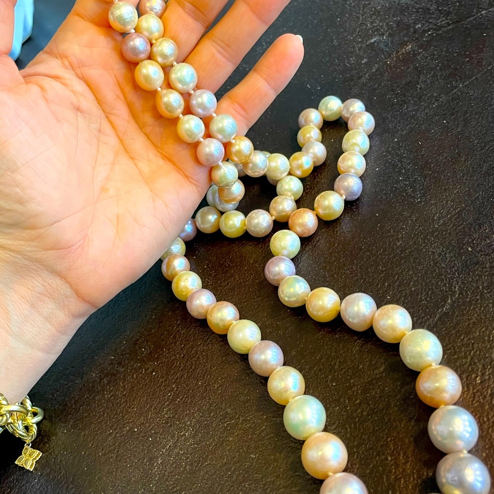 Chinese freshwater pearl necklace